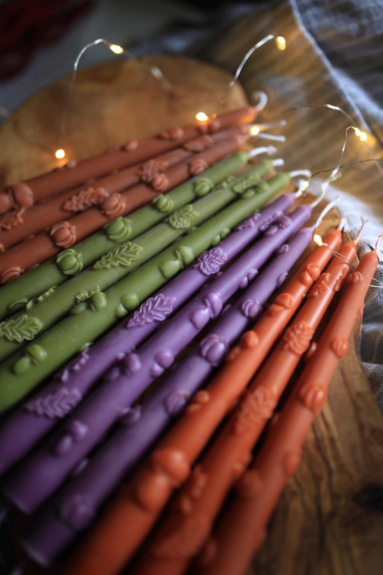 Beeswax taper candles, autumn pattern 10