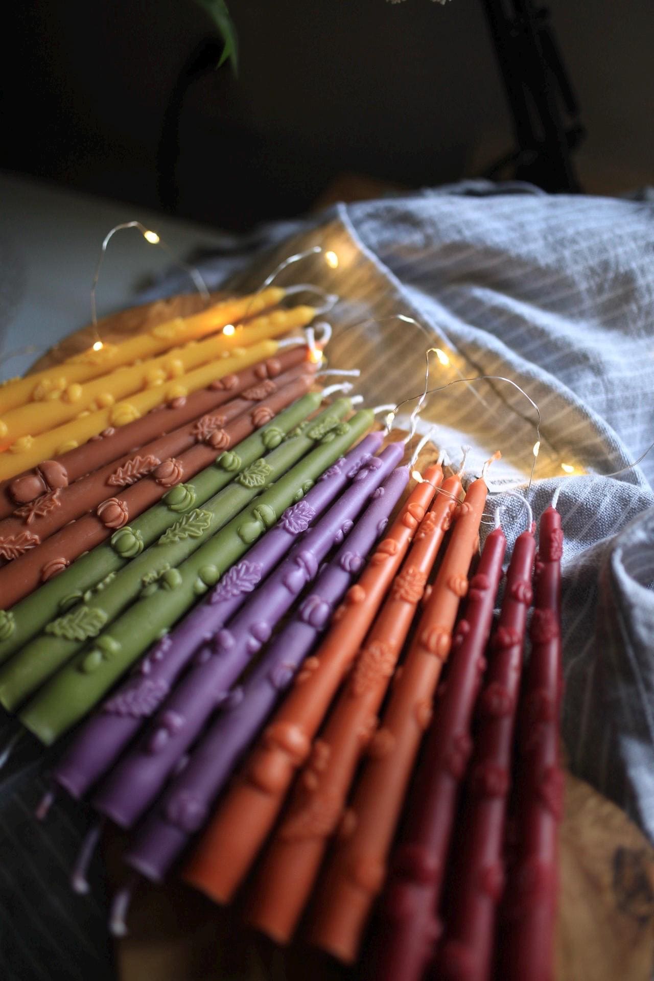 Beeswax taper candles, autumn pattern 7