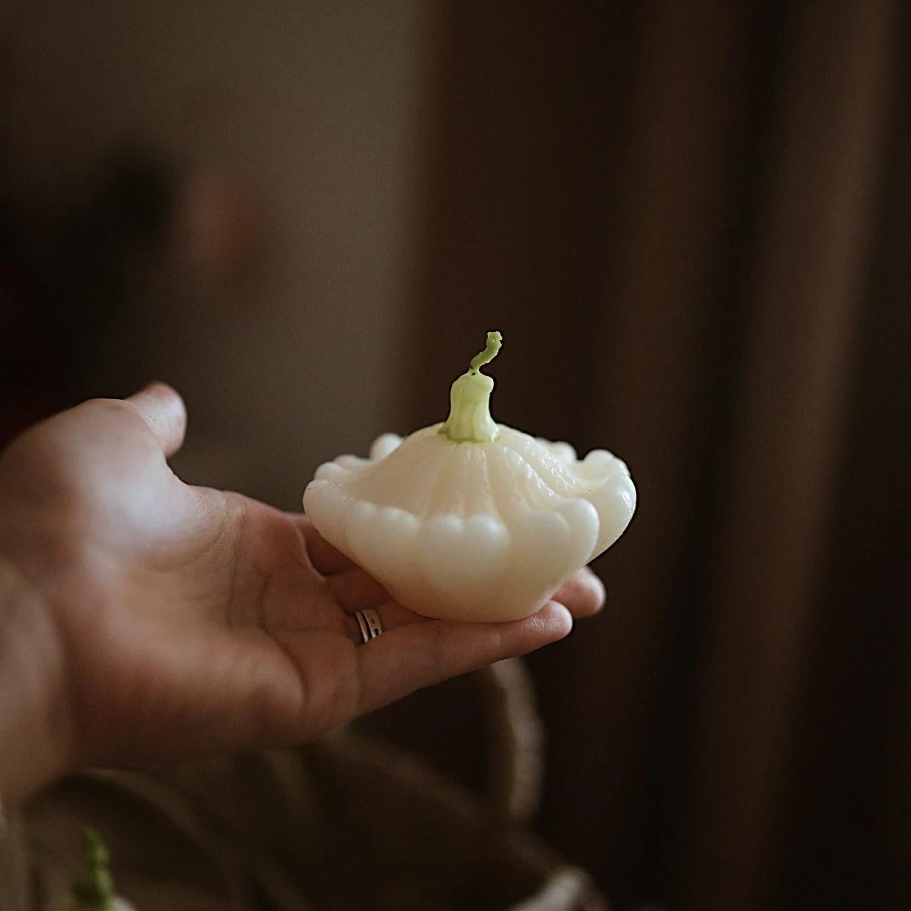 Handmade Pumpkin Beeswax Candle 7