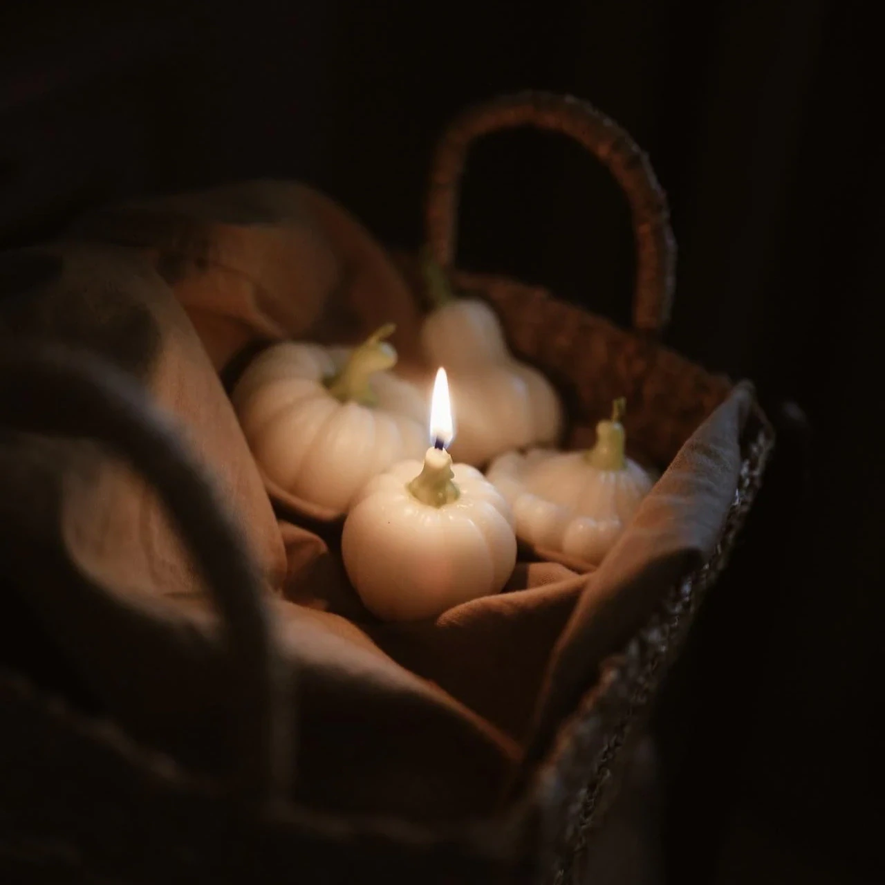 Handmade Pumpkin Beeswax Candle 5