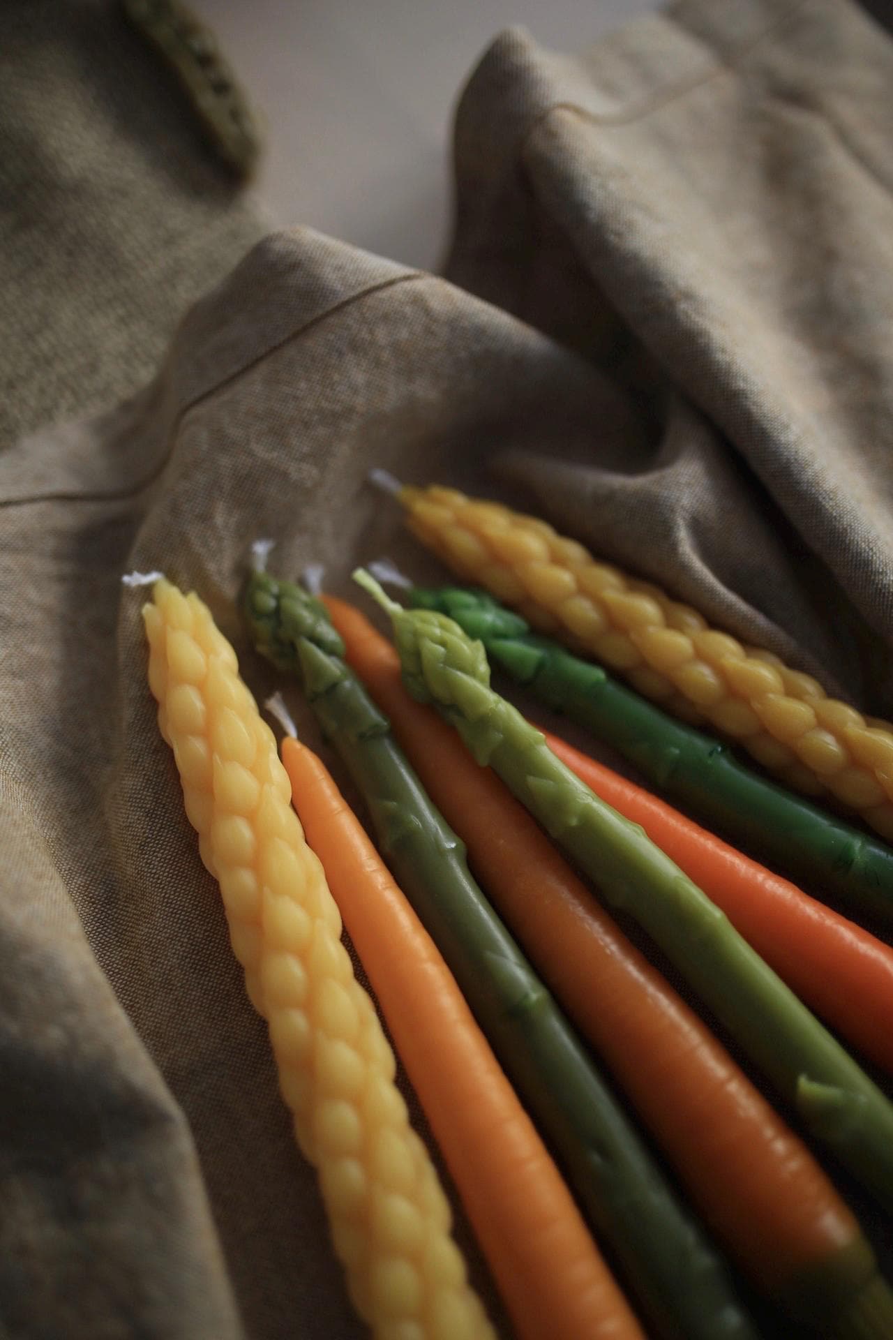 Vegetable Beeswax Taper Candles — Set of 5 8