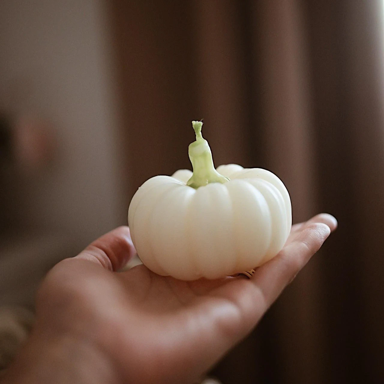 Handmade Pumpkin Beeswax Candle 6