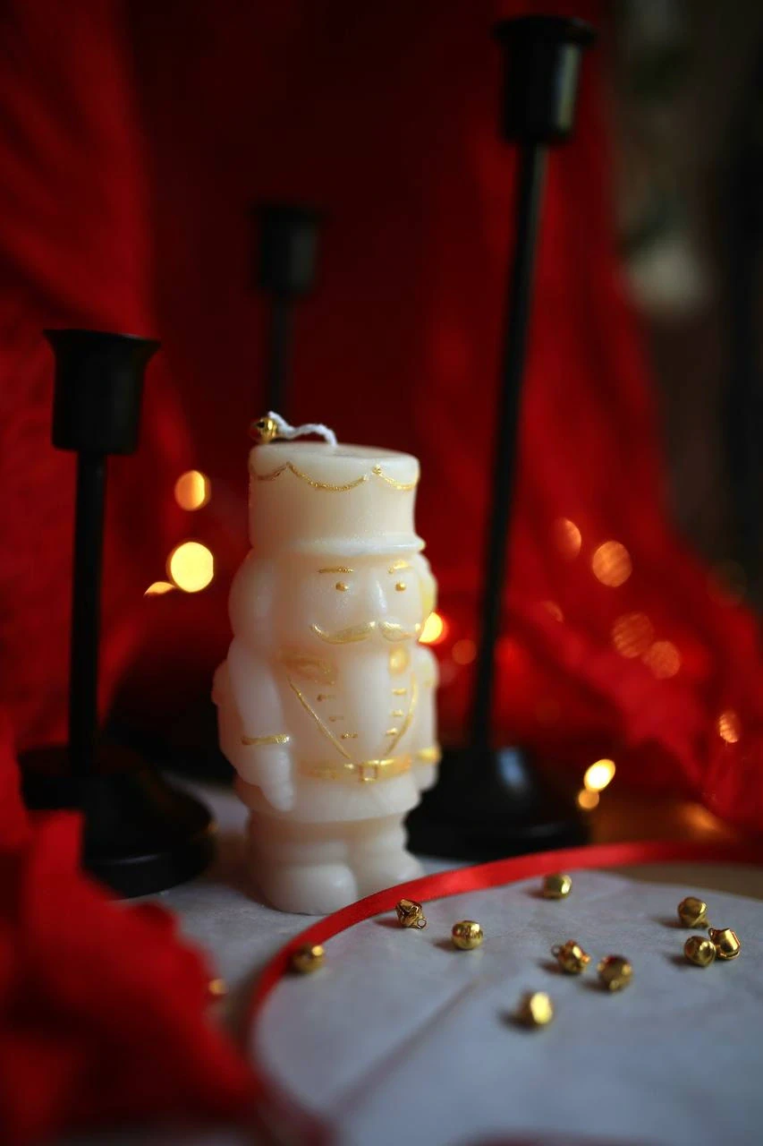 Beeswax Candle Nutcracker, Christmas Decor 3