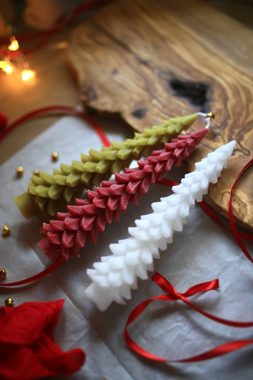Set of 3 Christmas Tree Beeswax Taper Candle 4
